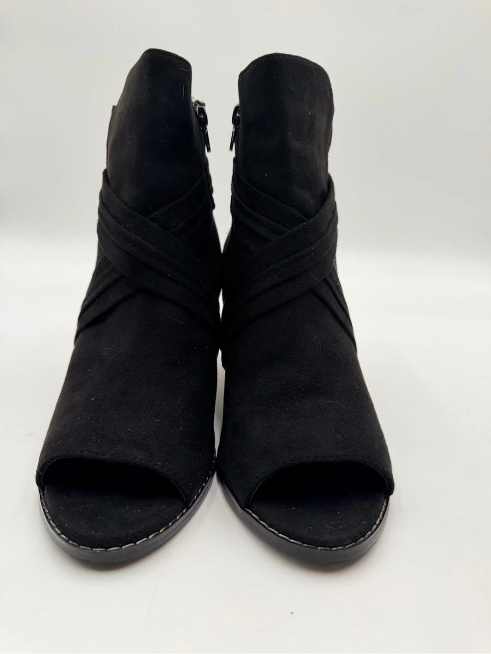 Journee Collection Women's Sabeena Peep Toe Stacked Wedge Booties Size 11 w Box